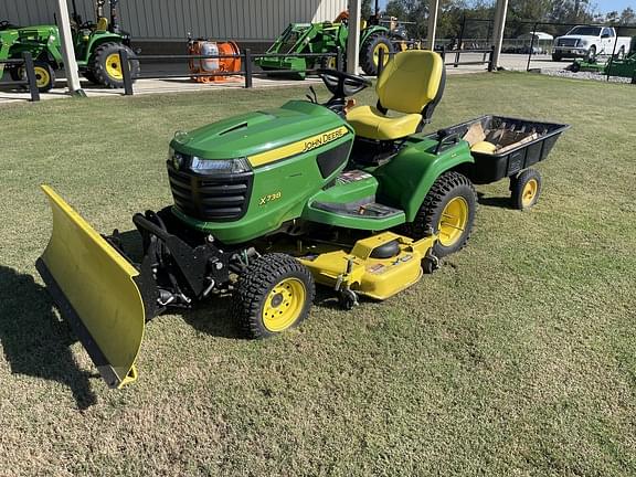 Image of John Deere X738 Primary image