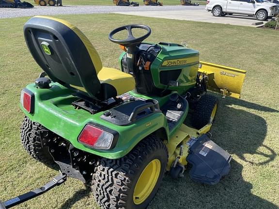 Image of John Deere X738 equipment image 4