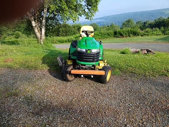 Image of John Deere X738 equipment image 3