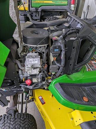 Image of John Deere X738 equipment image 4