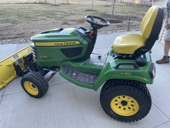 Image of John Deere X739 equipment image 2