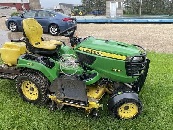 Image of John Deere X739 equipment image 2