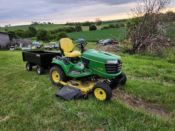 Image of John Deere X739 Primary image