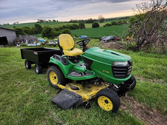 Image of John Deere X739 equipment image 1