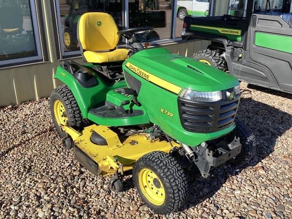 Image of John Deere X739 Primary image