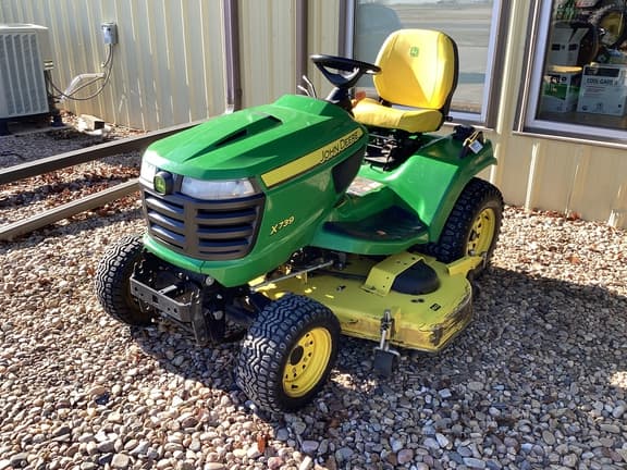 Image of John Deere X739 equipment image 2