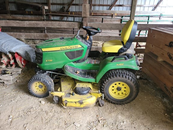 2017 John Deere X739 Equipment Image0