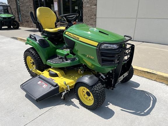 Image of John Deere X739 equipment image 1