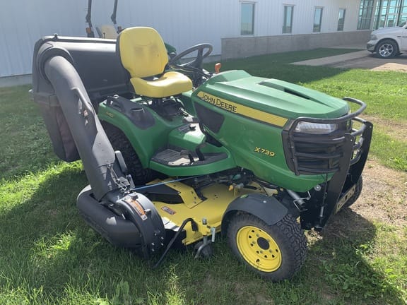 Main image John Deere X739