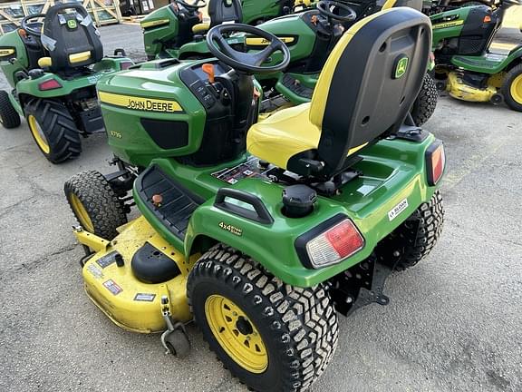 Image of John Deere X739 equipment image 1