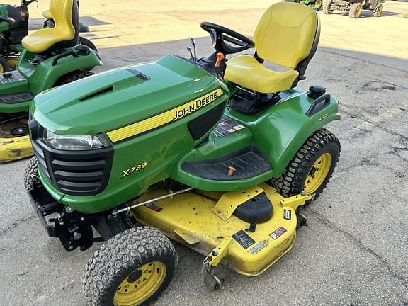Image of John Deere X739 Primary image
