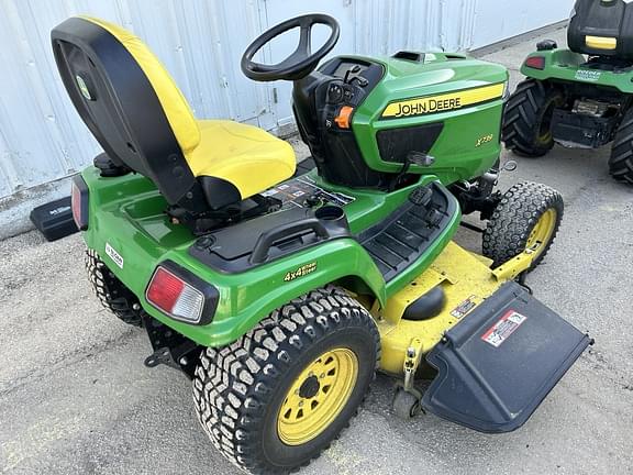 Image of John Deere X739 equipment image 2