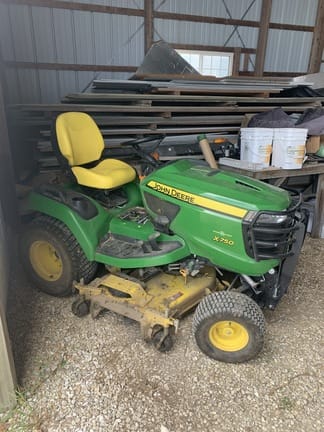 Main image John Deere X750
