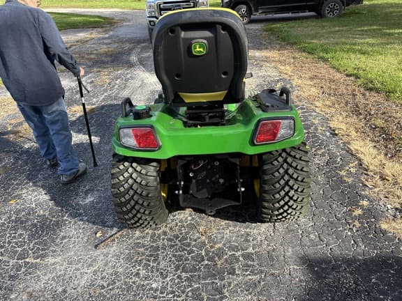 Image of John Deere X750 equipment image 3
