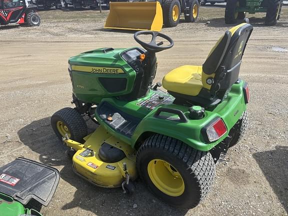 Image of John Deere X750 equipment image 4