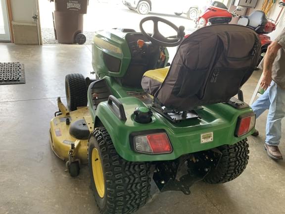 Image of John Deere X750 equipment image 4