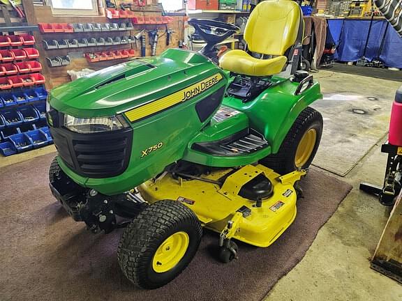 Image of John Deere X750 equipment image 1