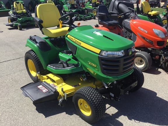 2017 John Deere X750 Equipment Image0