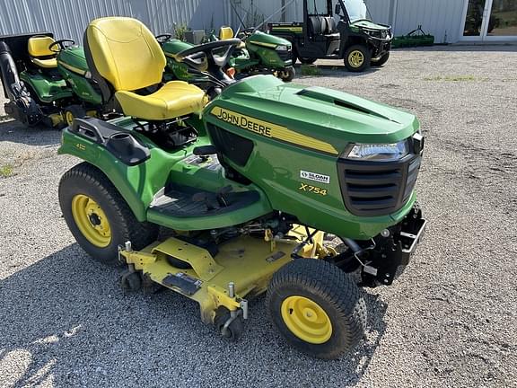 Image of John Deere X754 Primary image