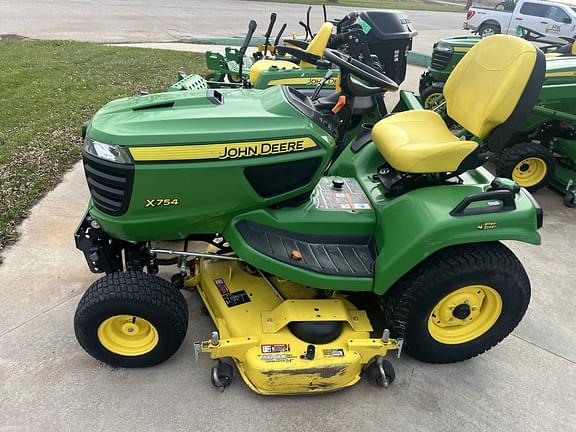 Image of John Deere X754 Primary image