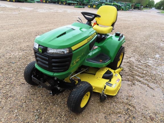 Image of John Deere X754 equipment image 3