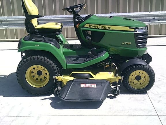 Image of John Deere X758 equipment image 1