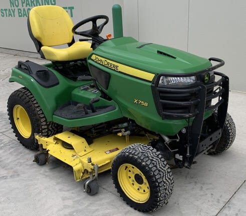 Main image John Deere X758