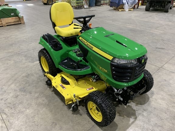 Main image John Deere X758