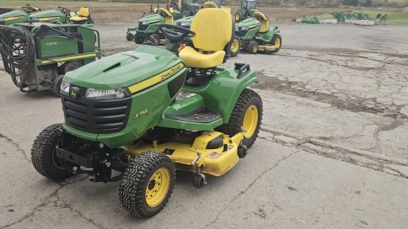 Image of John Deere X758 equipment image 1