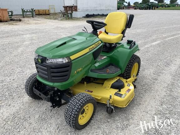 Image of John Deere X758 equipment image 1