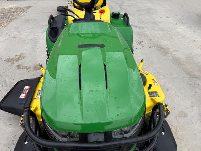 Image of John Deere X758 equipment image 4