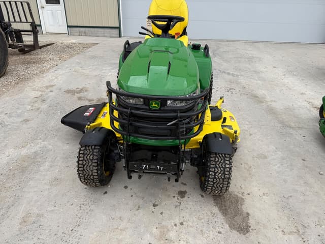 Image of John Deere X758 equipment image 1