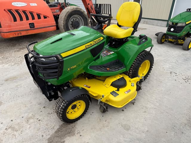 Image of John Deere X758 equipment image 2
