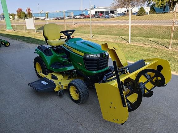 Image of John Deere X758 equipment image 2