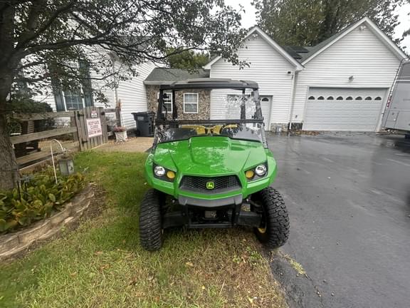 Image of John Deere XUV560 equipment image 1