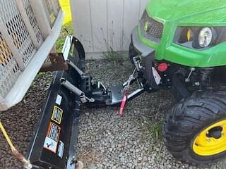 Image of John Deere XUV 560E equipment image 4