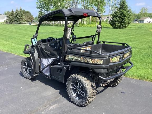Image of John Deere XUV 590i Gator equipment image 2