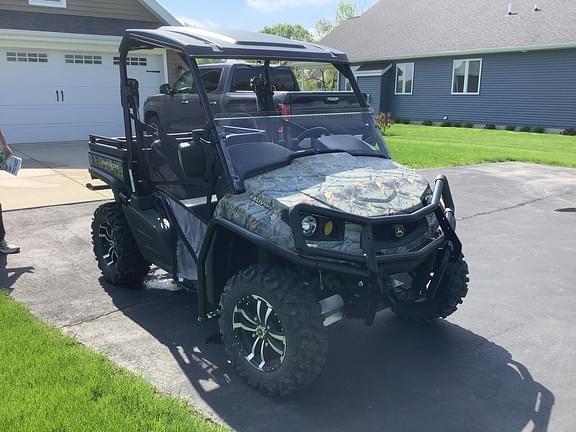 Image of John Deere XUV 590i Gator equipment image 1