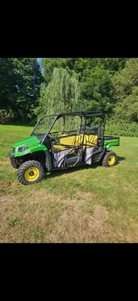Image of John Deere XUV 590i Gator equipment image 1