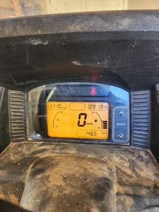 Image of John Deere XUV 590i Gator equipment image 1