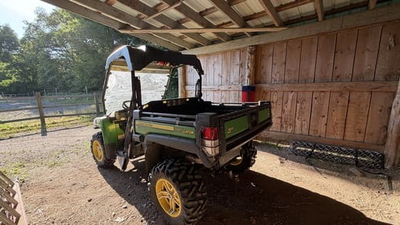 Image of John Deere XUV 825E equipment image 4
