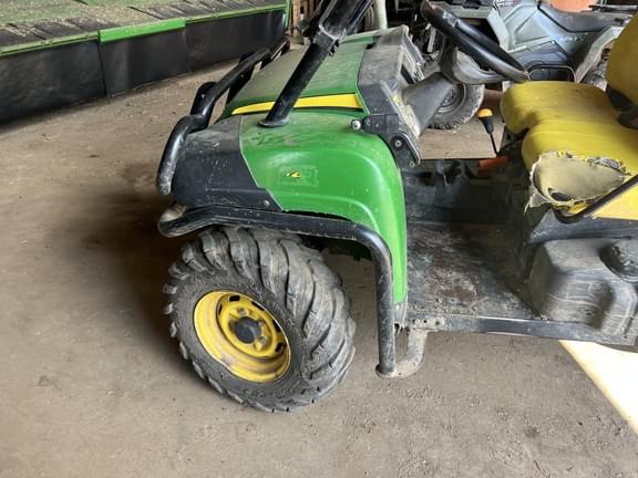 Image of John Deere Gator XUV 825i equipment image 2