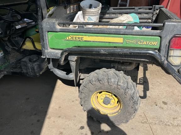 Image of John Deere Gator XUV 825i equipment image 1