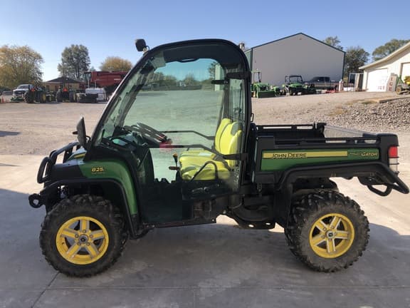 Image of John Deere Gator XUV 825i equipment image 2