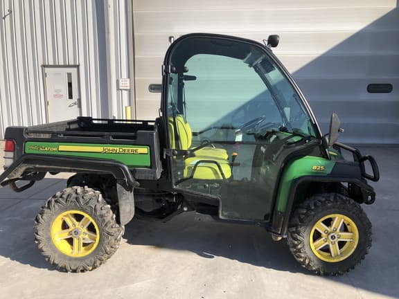 Image of John Deere Gator XUV 825i equipment image 1
