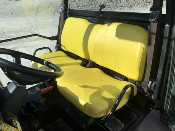 Image of John Deere Gator XUV 825i equipment image 4
