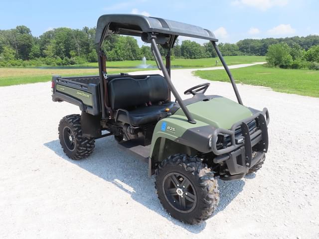Image of John Deere Gator XUV 825i equipment image 2