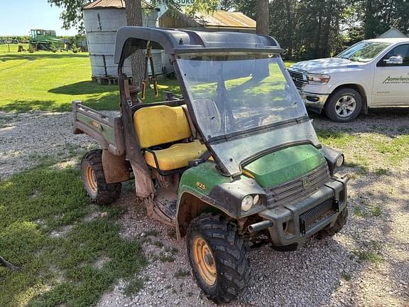 Image of John Deere Gator XUV 825i equipment image 2