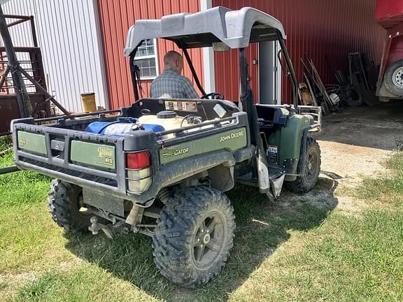 Image of John Deere Gator XUV 825i equipment image 4