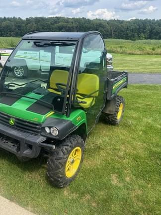 Image of John Deere Gator XUV 825i equipment image 1